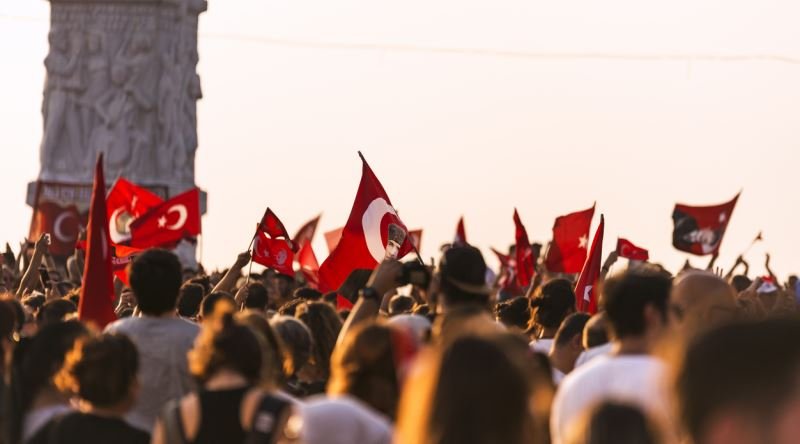 Seküler Milliyetçiliğin Eleştirisi – Özkan Bakioğlu